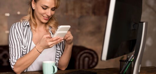 Como sites de acompanhantes estão mudando a divulgação de serviços online 