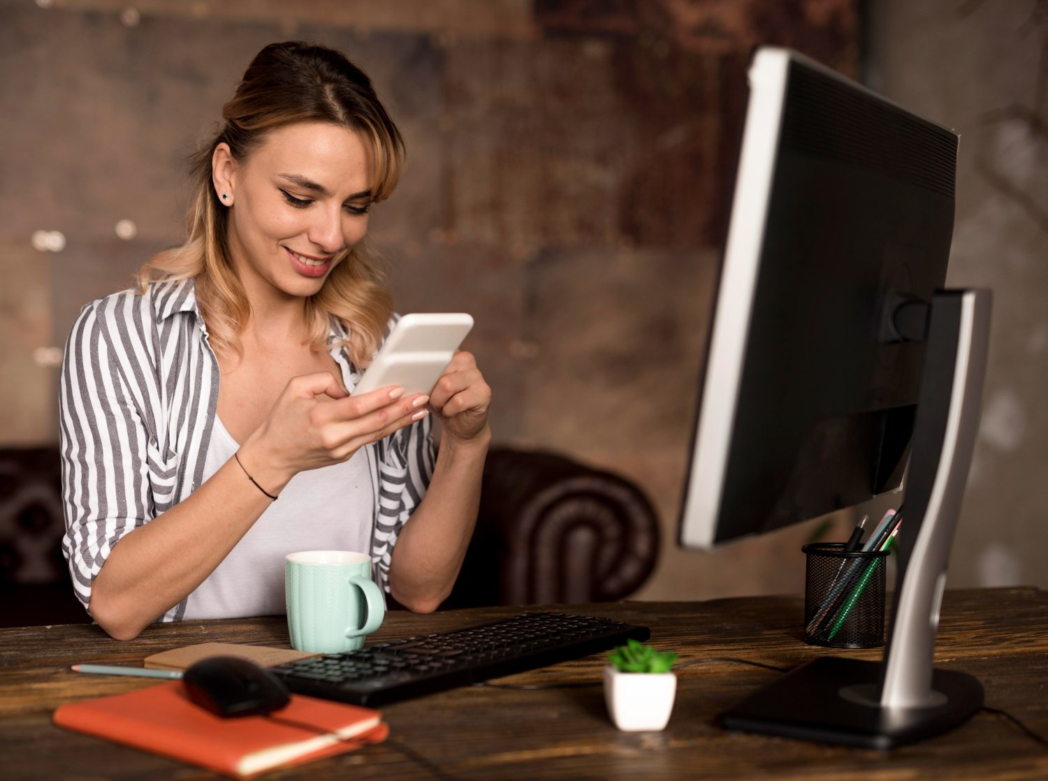 Como sites de acompanhantes estão mudando a divulgação de serviços online